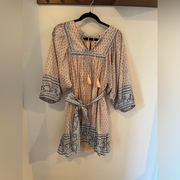 CLEOBELLA Magdalena Mini Dress in Scallop Block Print. Size medium - Picture 5 of 9